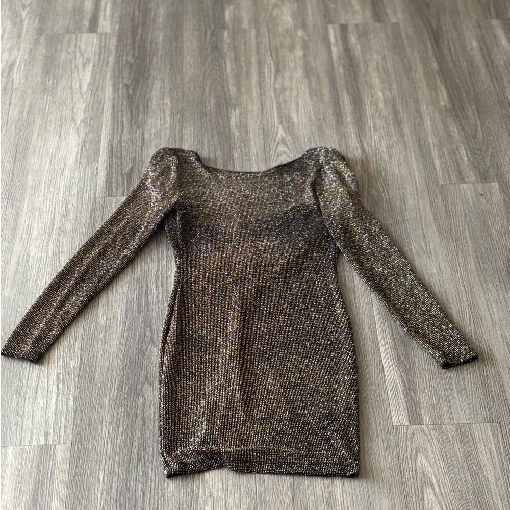 Windsor Metallic Gold Dress M – Long Sleeve, Scoop Back, Stretch, Like New